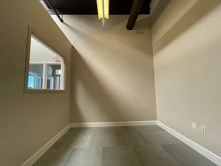 41 E Main St — Photo 6
