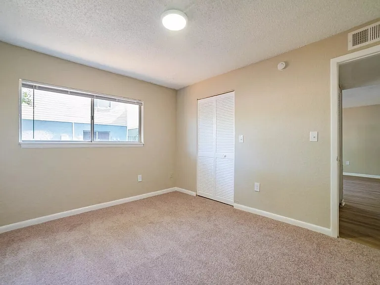 Lago Bello Apartment Homes — Photo 7