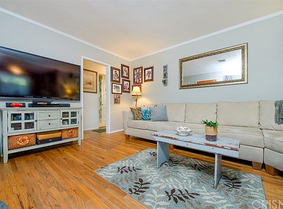 5th image of 10257 Nassau Ave