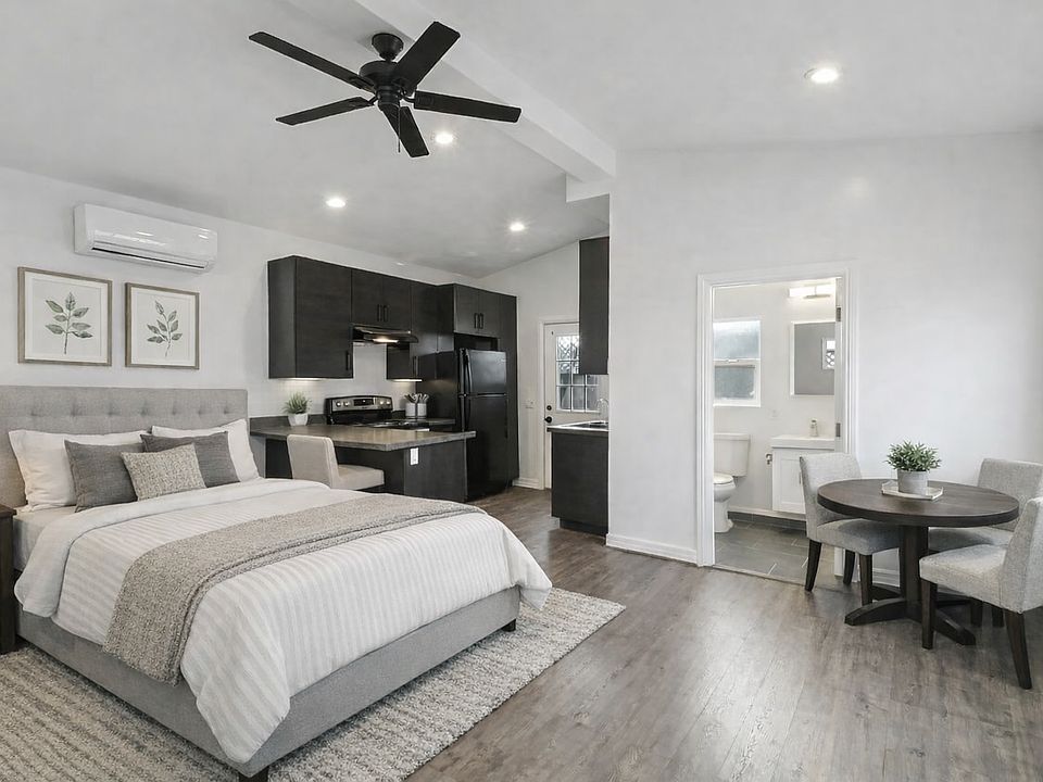 1st image of 4129 Myrtle Ave