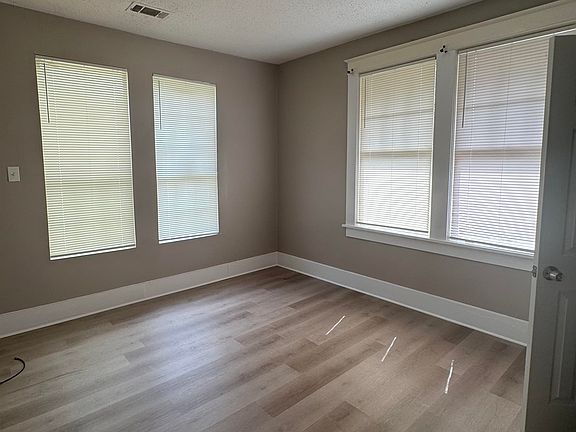 4th image of 3216 Choctaw Ave