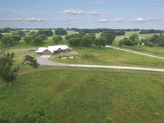 3rd image of 1868 Vz County Road 2144