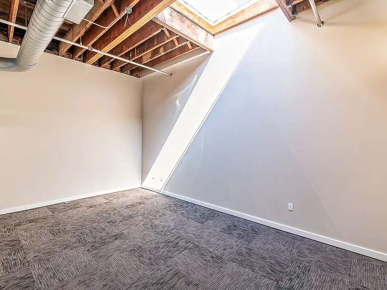 15Walnut — Photo 10