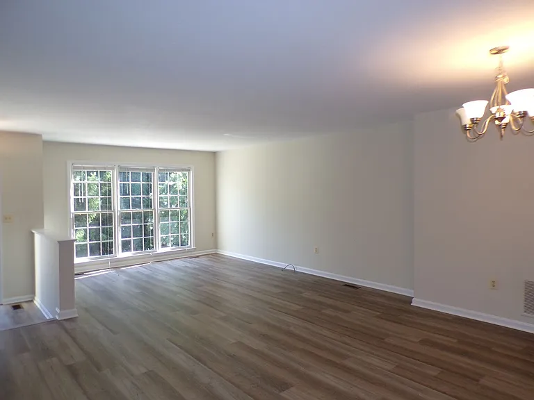 8305 Ridge Crossing Ln — Photo 3