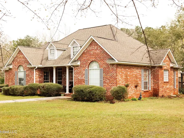 9400 Ferry Point Rd, Gautier, MS 39553