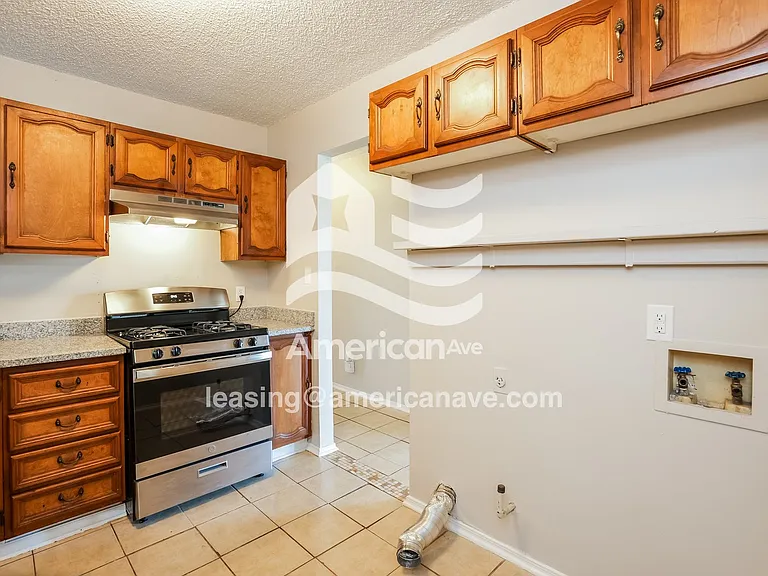 1554435_006_kitchen_12814978.jpg