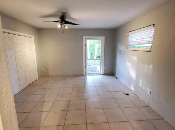 14113 Clubhouse Dr, Bokeelia, FL 33922