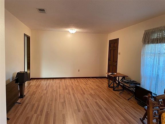 3rd image of 230 Vermillion Dr