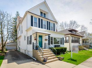 4225 Raymond Ave, Brookfield, IL 60513