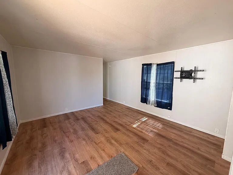 620 Douglas St #3 — Photo 4