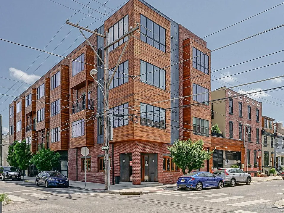 1247 E Columbia Ave #30