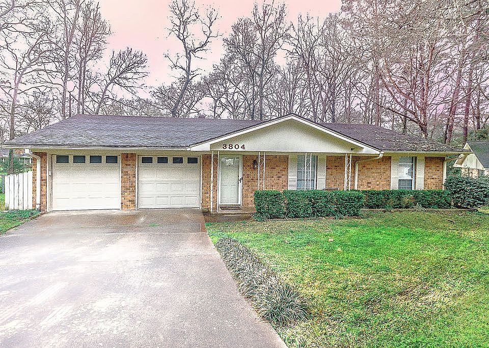 1st image of 3804 Red Oak Dr