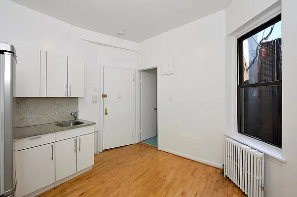 Rented by Aether Property Group | media 9