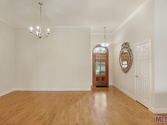 5th image of 41175 Citadel Dr