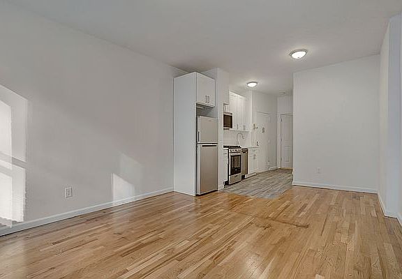 2nd image of 416 E 73rd St APT 1C