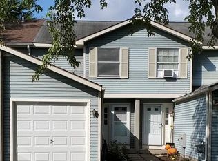 8215 Trevi Ln, Clay, NY 13041