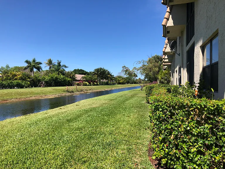 10714 Royal Palm Blvd #4-2 — Photo 15