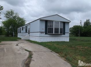 1609 River Bend Rd, Cleburne, TX 76033