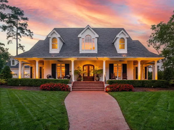 105 Fairway Valley Ct, Cary, NC 27513