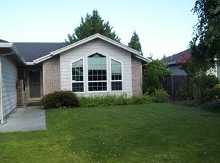 1820 Northwood Dr, Central Pt, OR 97502