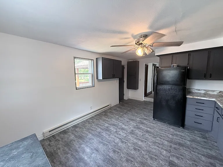 741 Elgin St #1 — Photo 4
