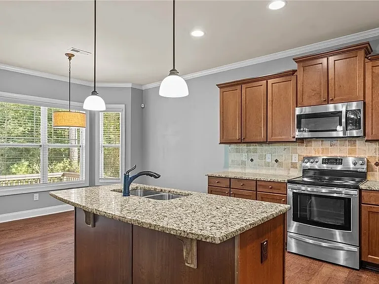 138 Valley Brook Ln — Photo 4