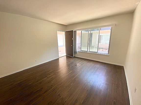 2nd image of 228 S Mariposa Ave APT 3