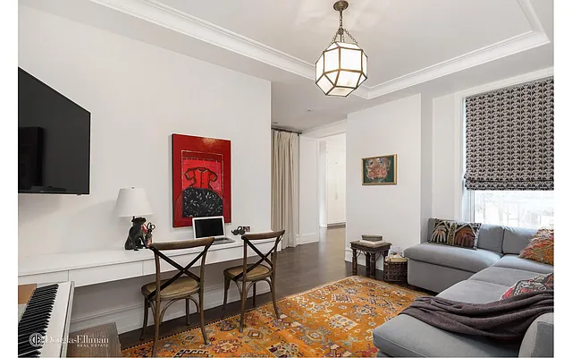 Sold by Douglas Elliman | media 27