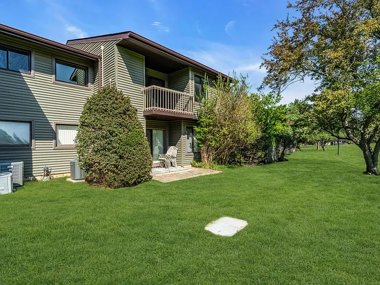 15B Andover Ct — Photo 26