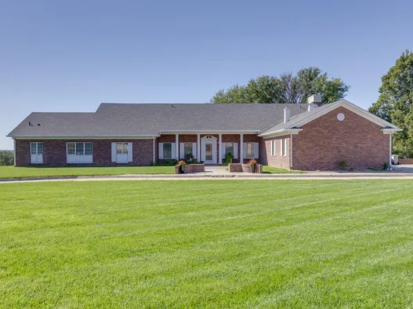 1224 North St, Cambridge, NE 69022