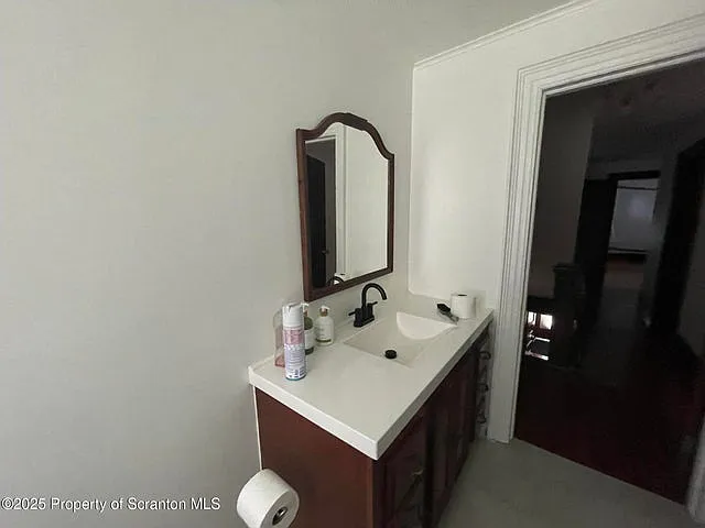 1218 Schlager St #1 — Photo 4