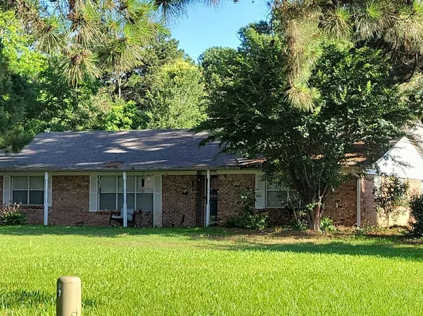 1812 Old Boston Rd, Texarkana, TX 75501