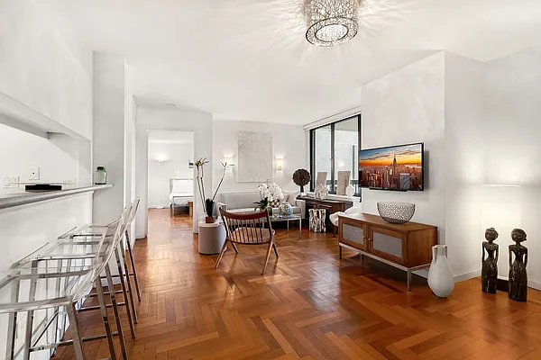 Rented by Compass | media 18