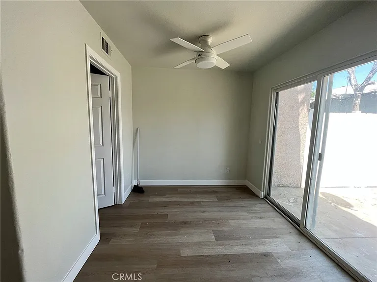 1004 S Riverside Ave #D-3 — Photo 5