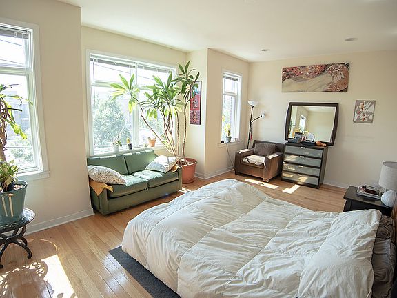 2nd image of 704 N 20th St #5