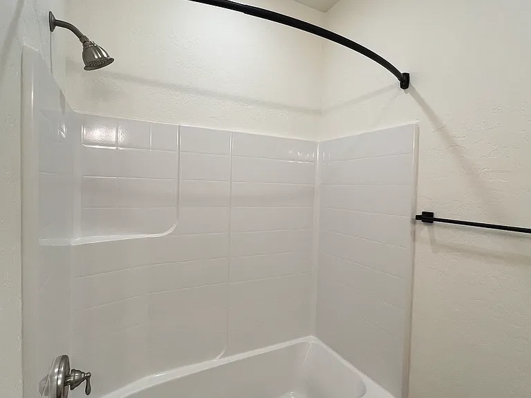 1702 E Metler Ln — Photo 38