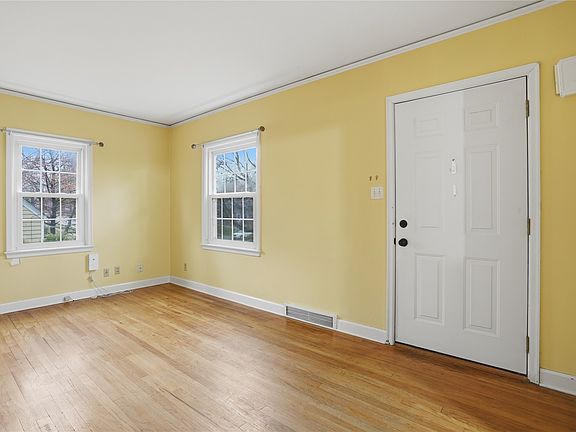 3rd image of 1716 44th St