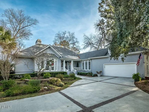 757 Island Cir E, Saint Helena Island, SC 29920