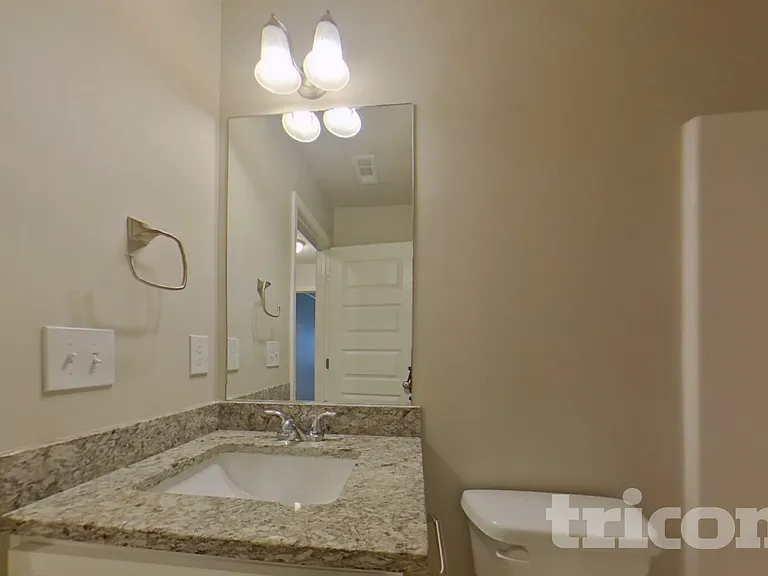 817 Crescent Way — Photo 16