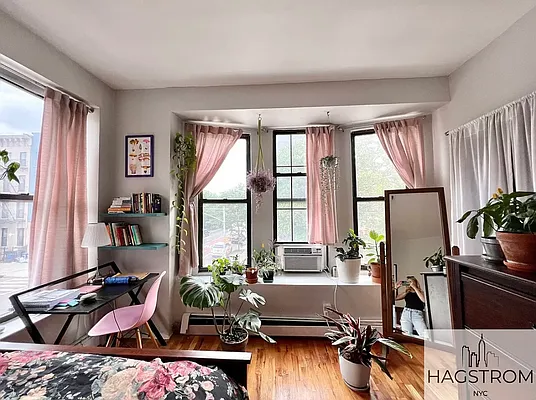 Rented by Hagstrom Management Inc | media 40