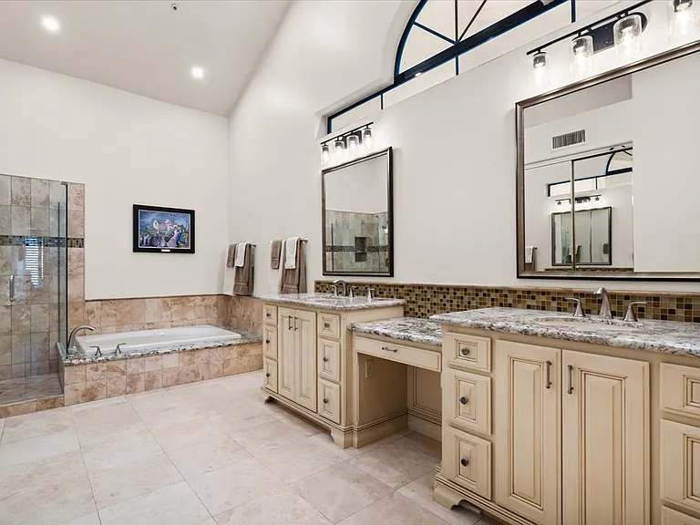 8292 E Cortez Dr — Photo 26