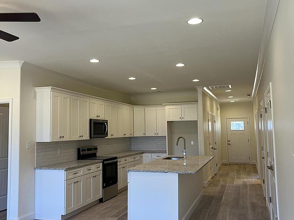 3rd image of 7333 Whispering Creek Ln