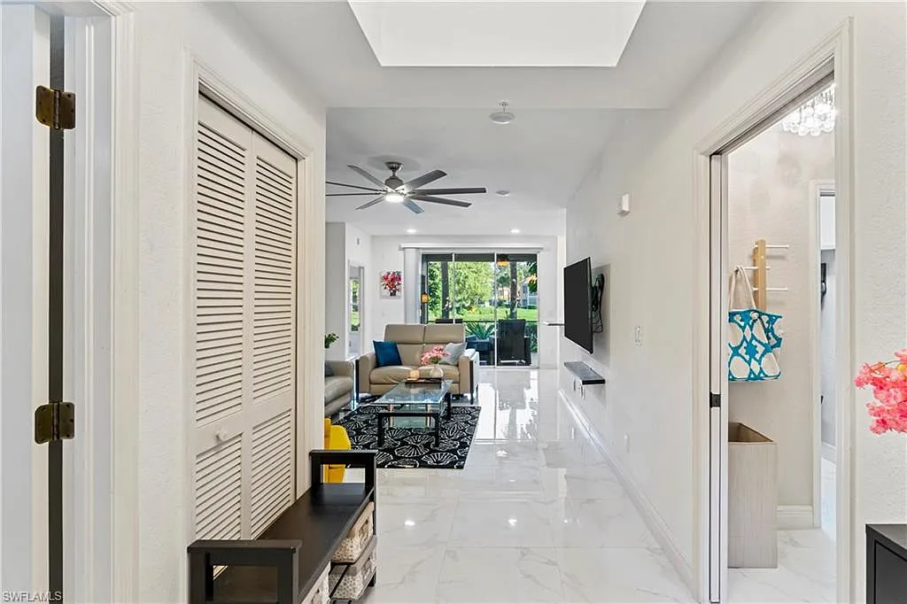 3 bed, 2.0 bath, 1507 sqft, $8,000 — Photo 2