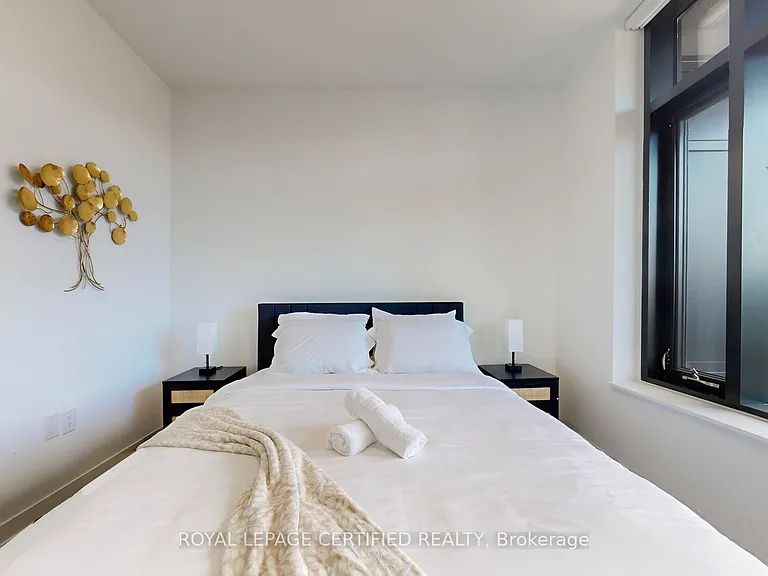 2495 Eglinton Ave W #205 — Photo 19