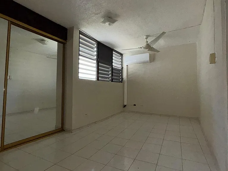 170 Avenue Arterial Hostos F1cond Parque Ctr — Photo 14