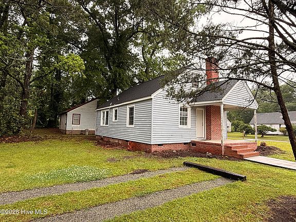 5th image of 315 Woodlawn Drive