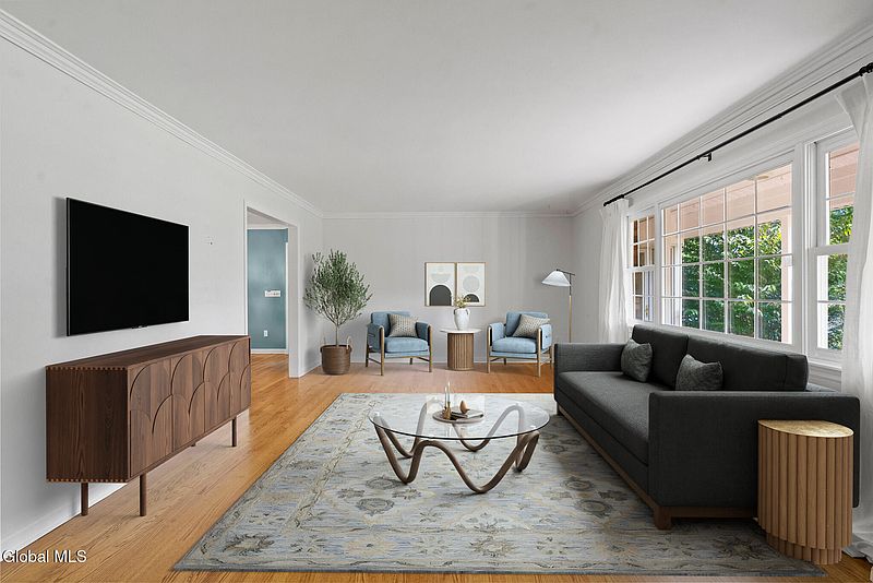 5th image of 85 Parkwyn Drive