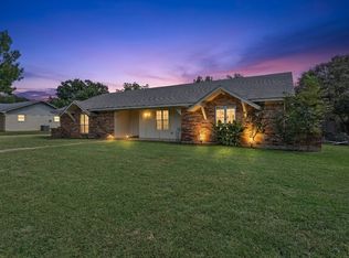 309 Crescent Dr, Hewitt, TX 76643