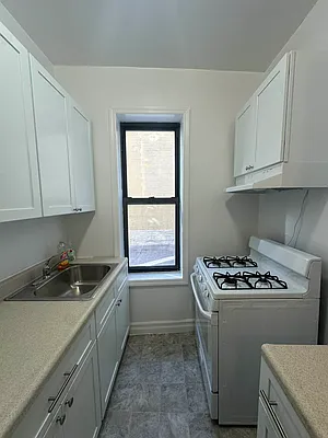 Rented by Bella Realty Corp of NY | media 8