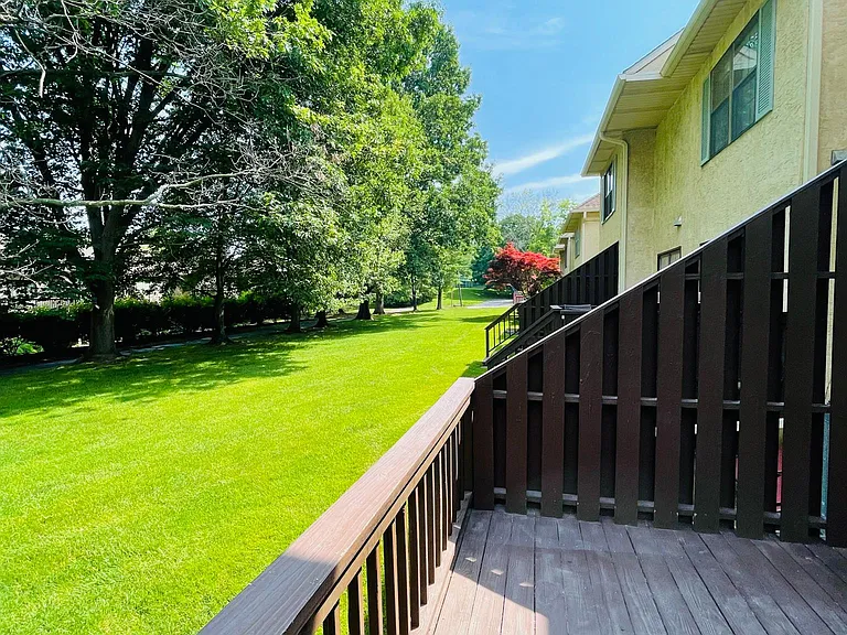7 Liberte Ln — Photo 8